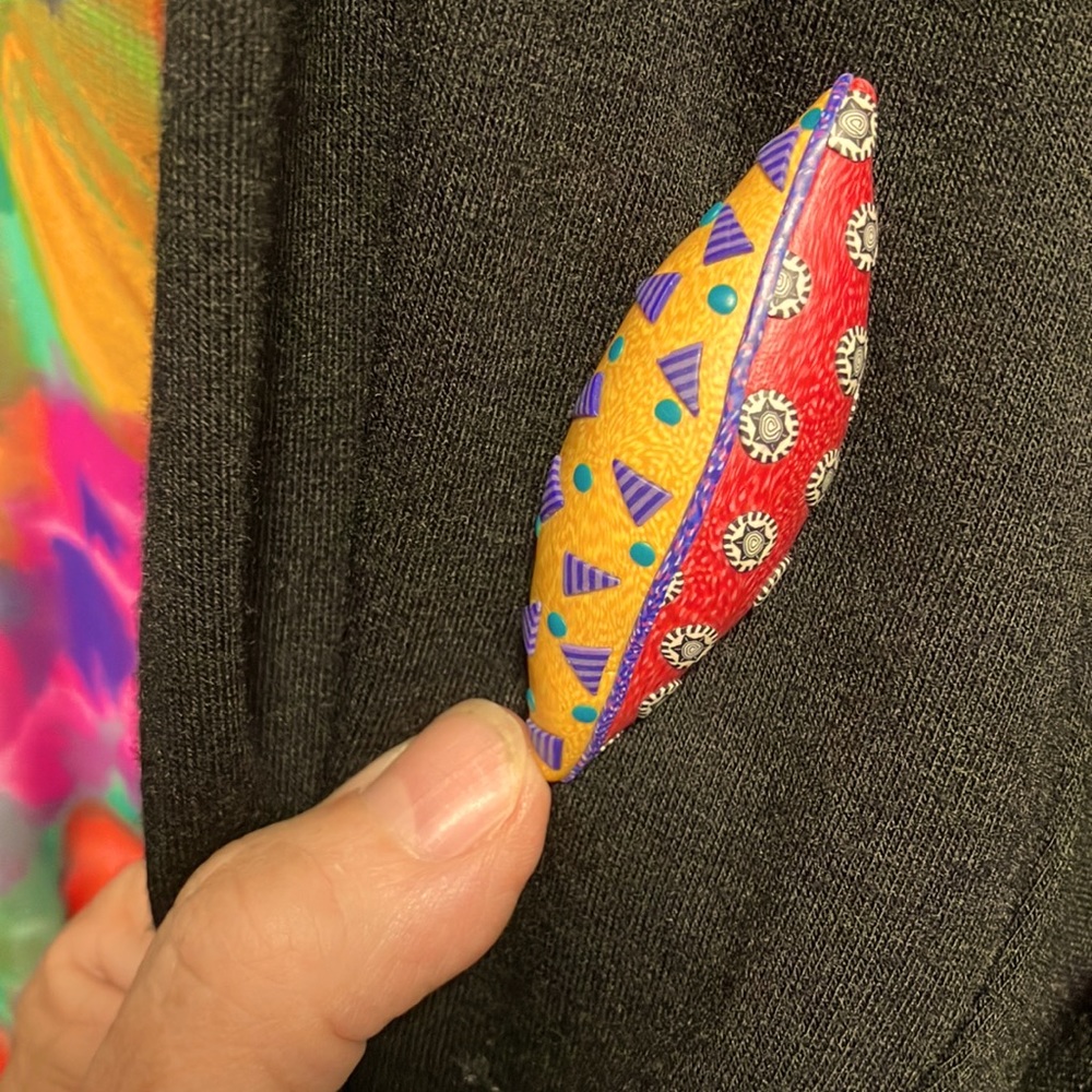 Artsy Fun Colorful Pattern Brooch Pin - Picture 4 of 8